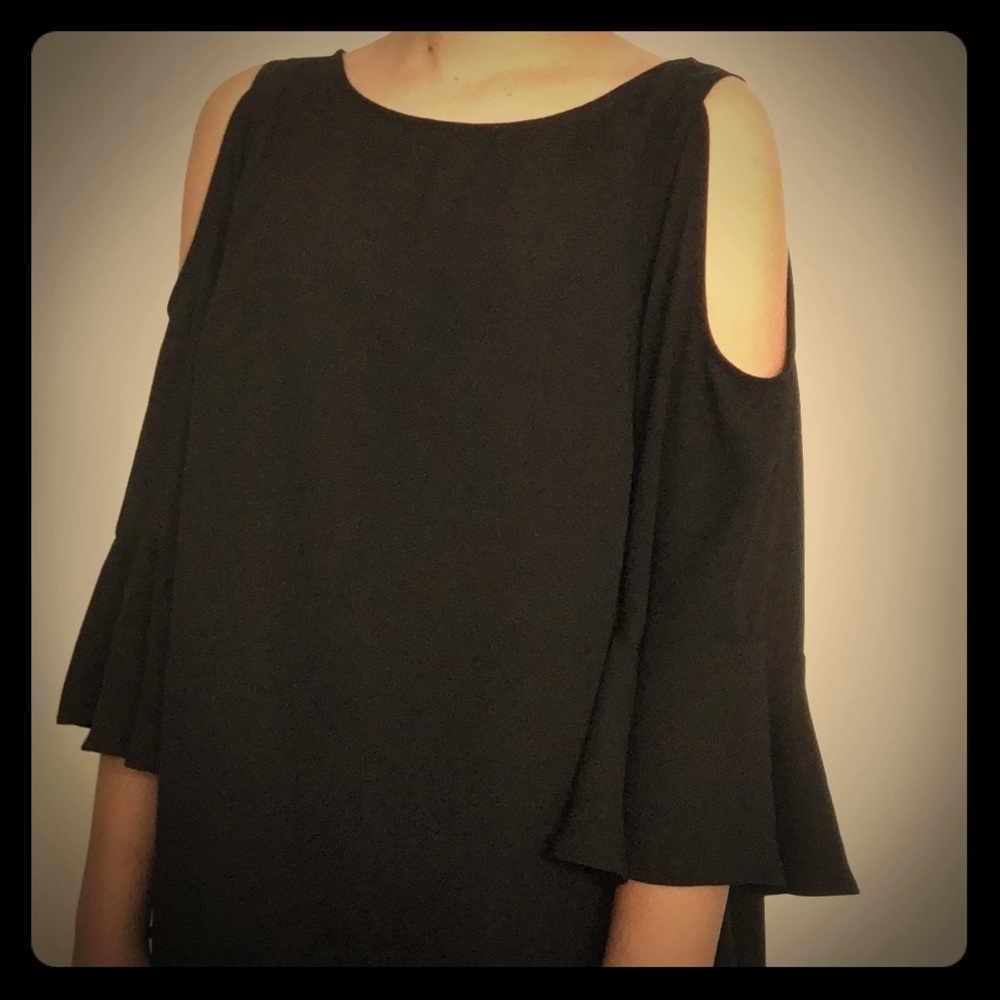 Black Shoulderless Long Sleeve Shirt